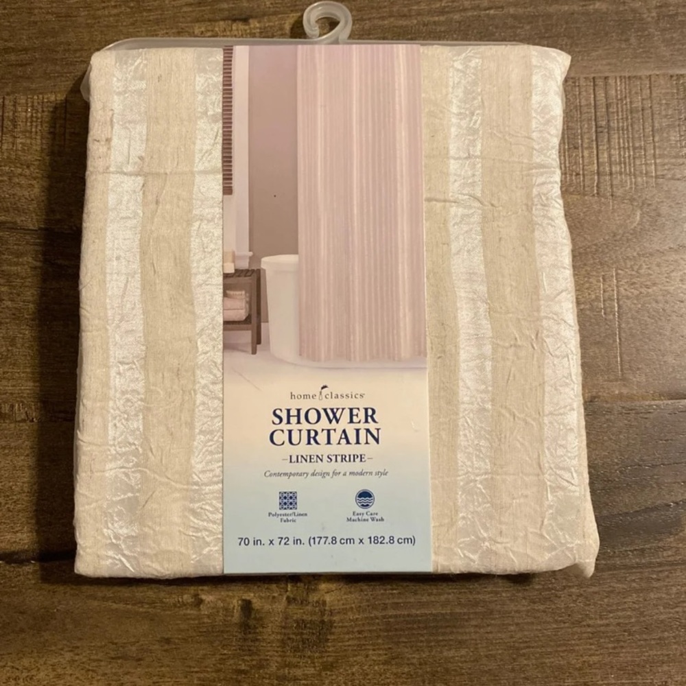NWT!! Shower curtain
